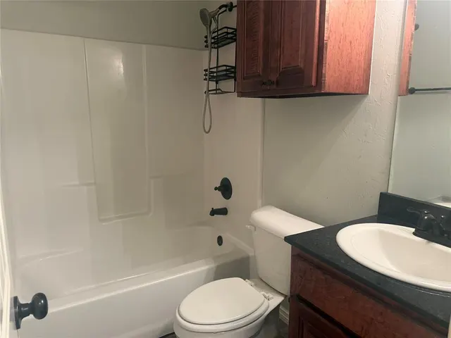 Photo 7 — 20812 Tempe Avenue, Harrah, OK 73045
