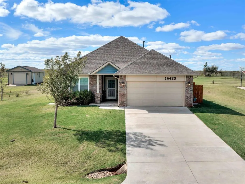 Front exterior — 14425 Meadow Ridge Lane, Edmond, OK 73025