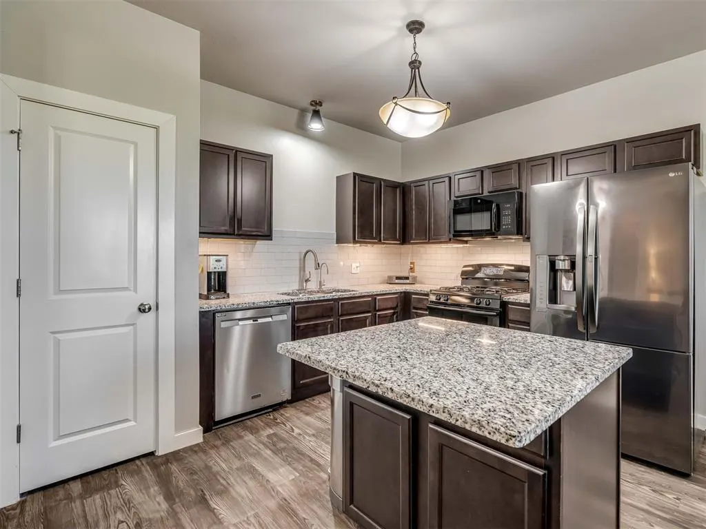 Photo 6 — 14425 Meadow Ridge Lane, Edmond, OK 73025