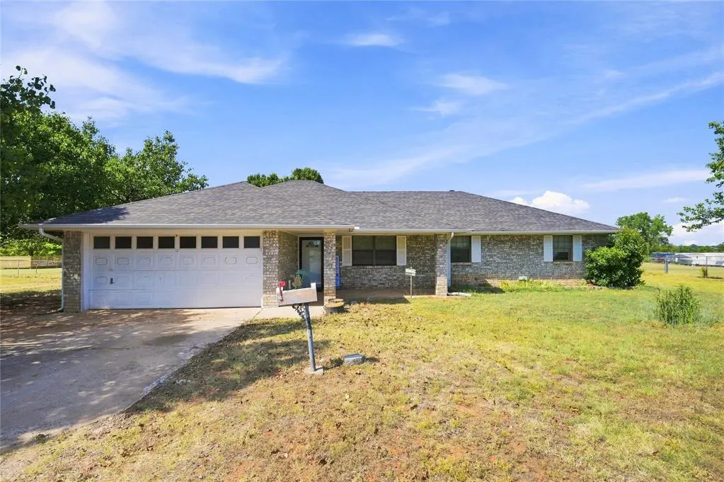 Front exterior — 20301 SE 37th Street, Harrah, OK 73045