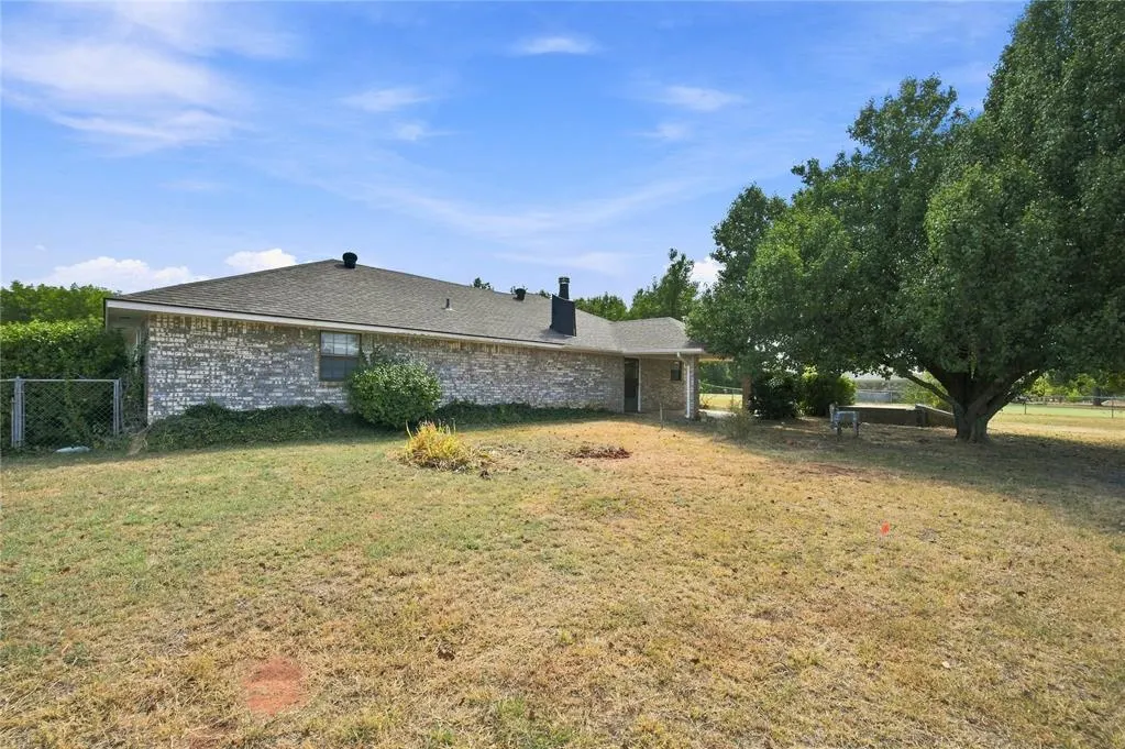 Photo 4 — 20301 SE 37th Street, Harrah, OK 73045
