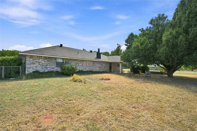 Photo 4 — 20301 SE 37th Street, Harrah, OK 73045
