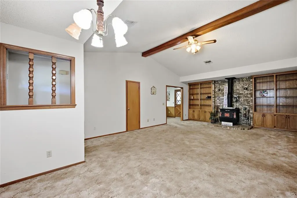 Photo 5 — 20301 SE 37th Street, Harrah, OK 73045