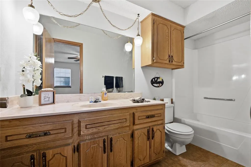 Photo 17 — 20301 SE 37th Street, Harrah, OK 73045