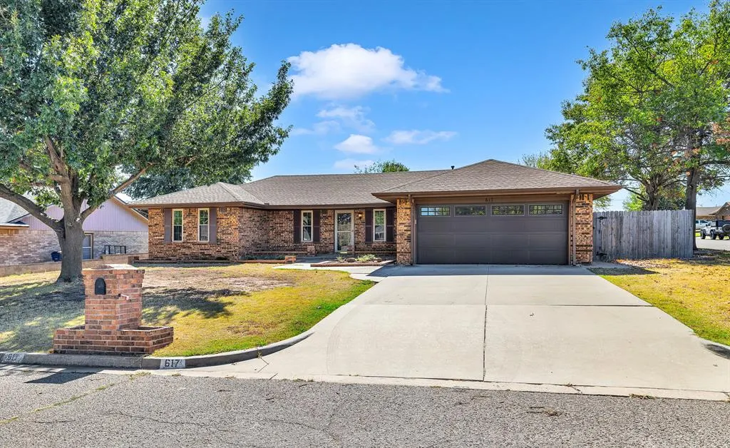 Front exterior — 617 SW 26th Street, El Reno, OK 73036