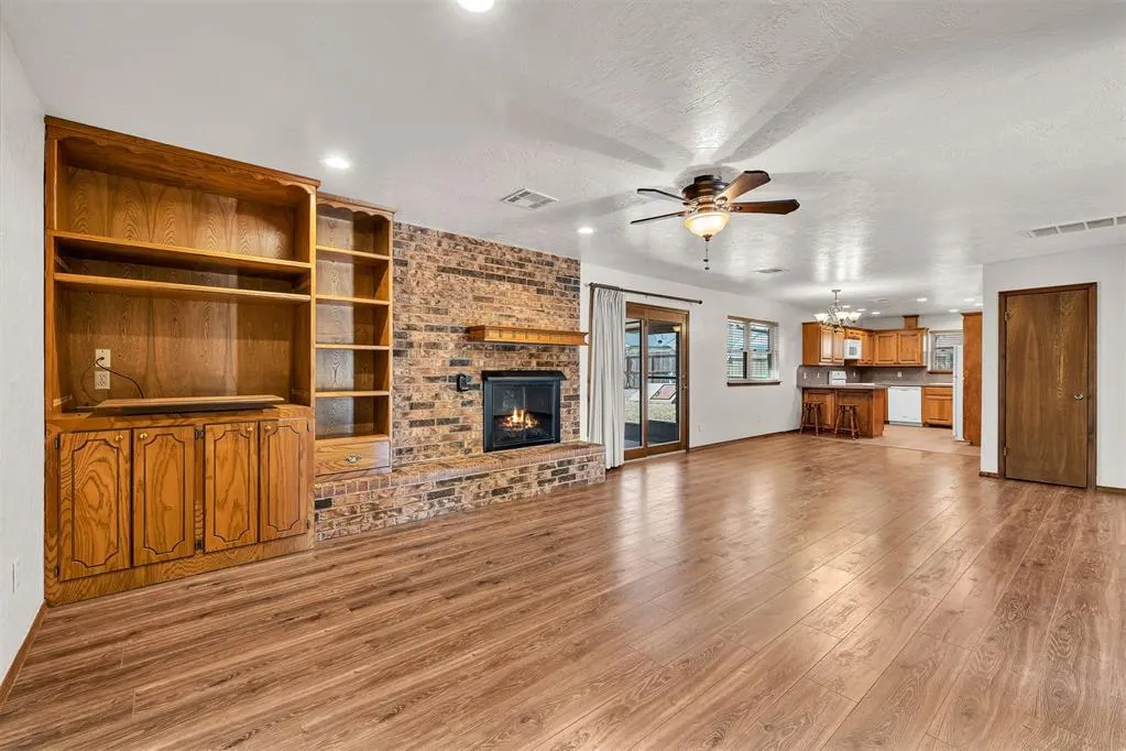 Photo 11 — 617 SW 26th Street, El Reno, OK 73036