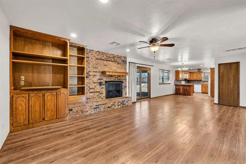 Photo 12 — 617 SW 26th Street, El Reno, OK 73036
