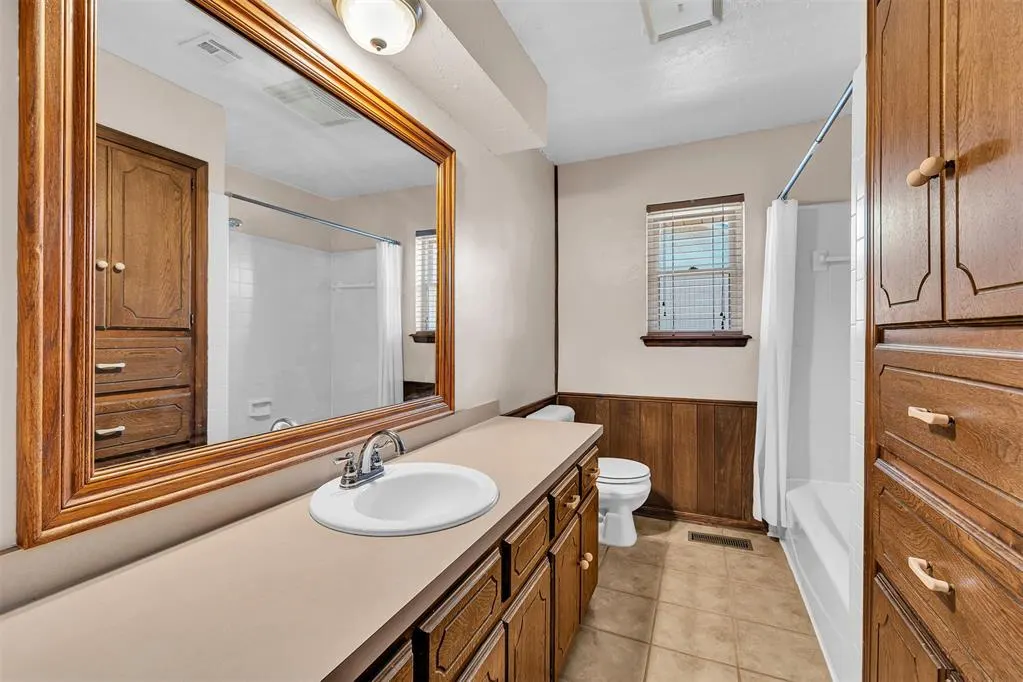 Photo 21 — 617 SW 26th Street, El Reno, OK 73036