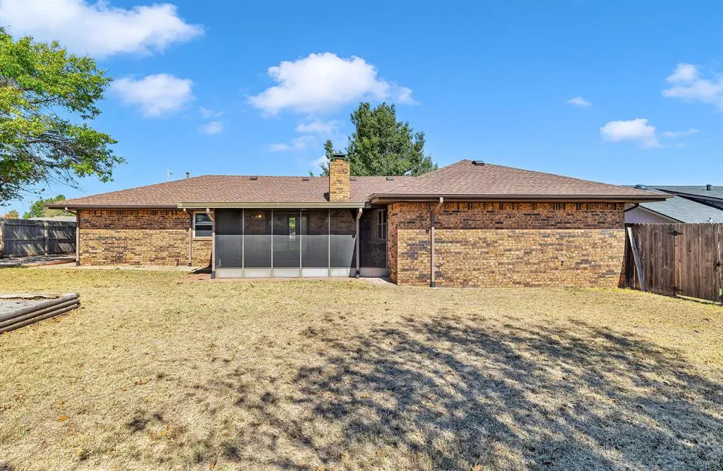 Photo 29 — 617 SW 26th Street, El Reno, OK 73036