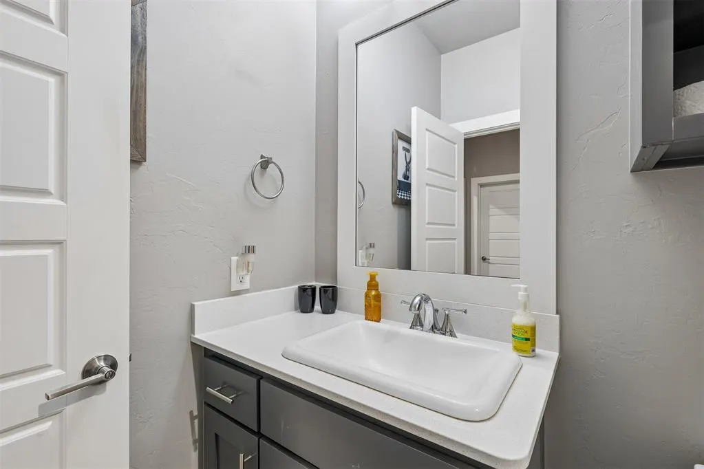 Photo 27 — 10500 Glover River Drive, Yukon, OK 73099