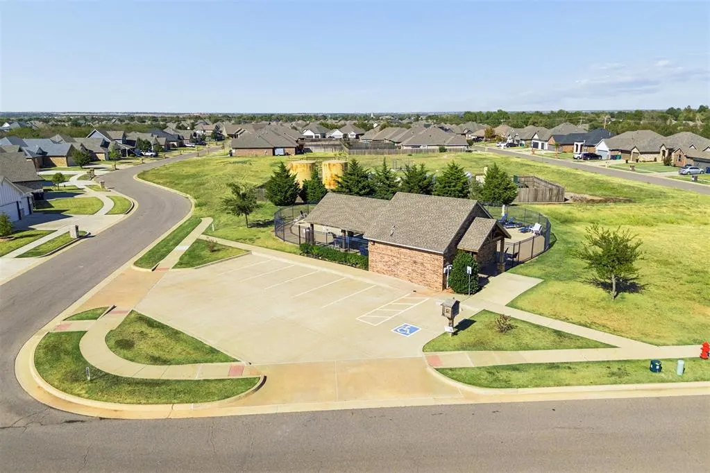 Photo 46 — 10500 Glover River Drive, Yukon, OK 73099