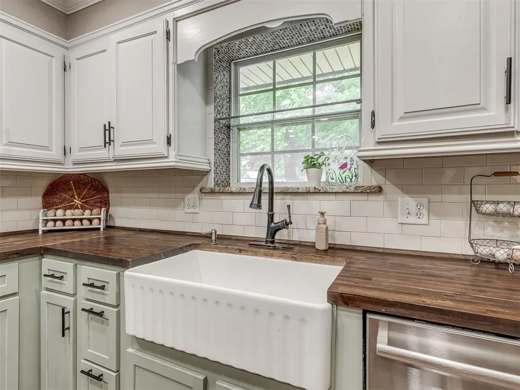 Photo 9 — 859 S Morgan Road, Blanchard, OK 73010