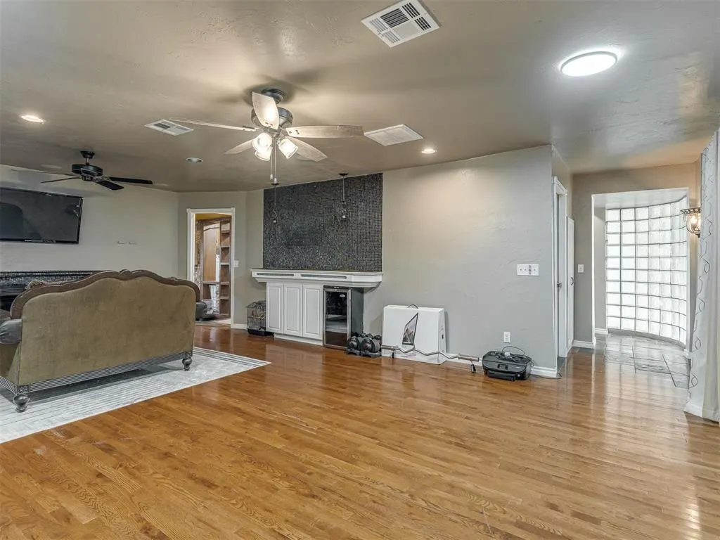 Photo 11 — 859 S Morgan Road, Blanchard, OK 73010