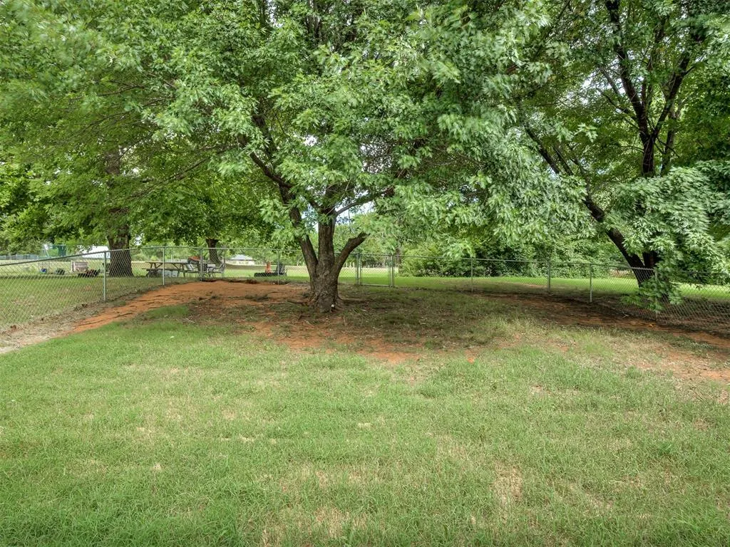 Photo 24 — 859 S Morgan Road, Blanchard, OK 73010