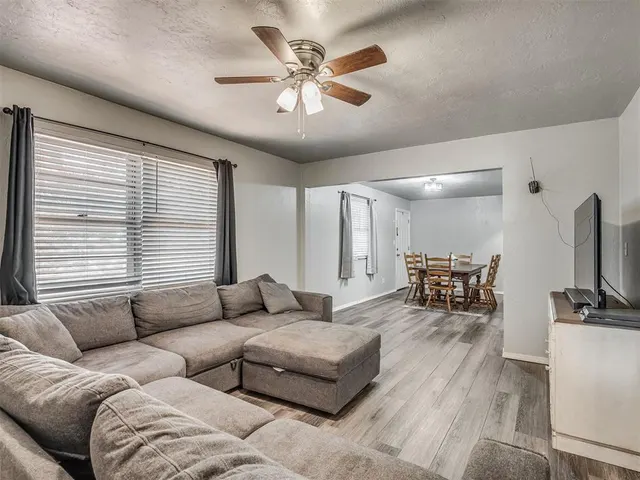 Photo 5 — 990936 S Candlewood Lane, Wellston, OK 74881