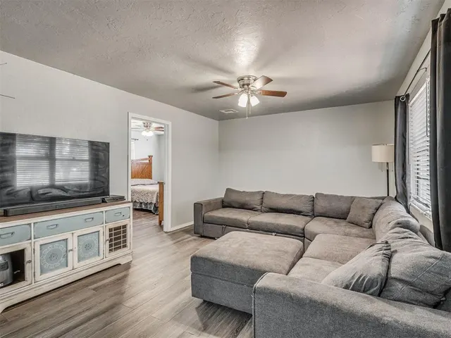 Photo 6 — 990936 S Candlewood Lane, Wellston, OK 74881