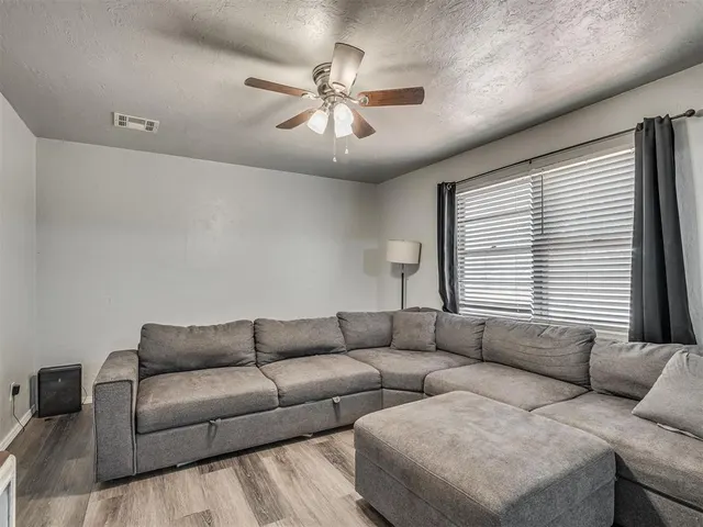 Photo 7 — 990936 S Candlewood Lane, Wellston, OK 74881