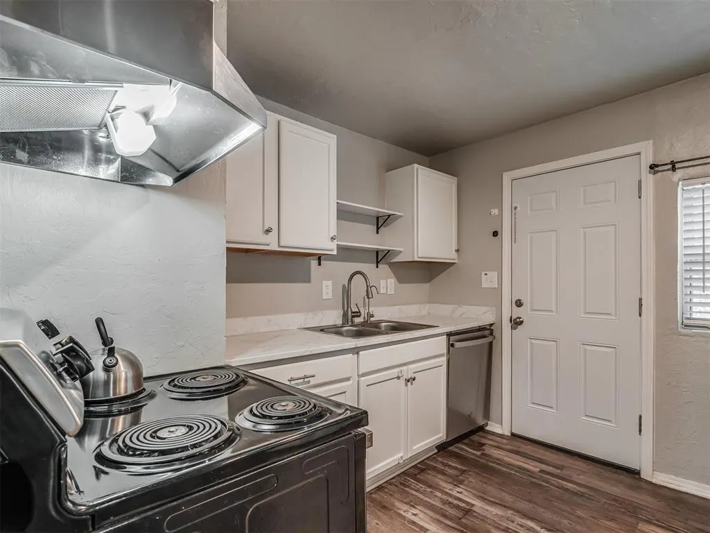 Photo 12 — 990936 S Candlewood Lane, Wellston, OK 74881