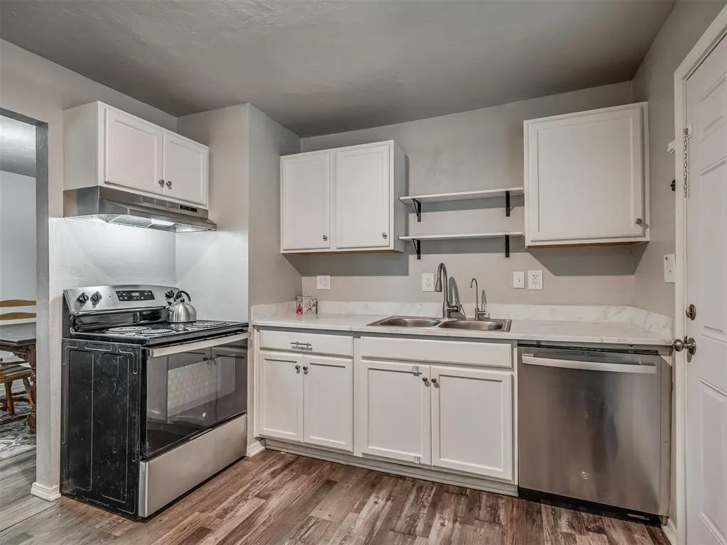 Photo 13 — 990936 S Candlewood Lane, Wellston, OK 74881