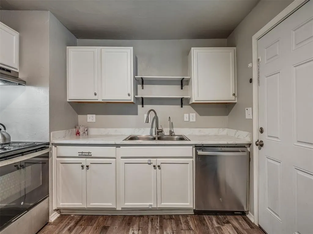 Photo 14 — 990936 S Candlewood Lane, Wellston, OK 74881