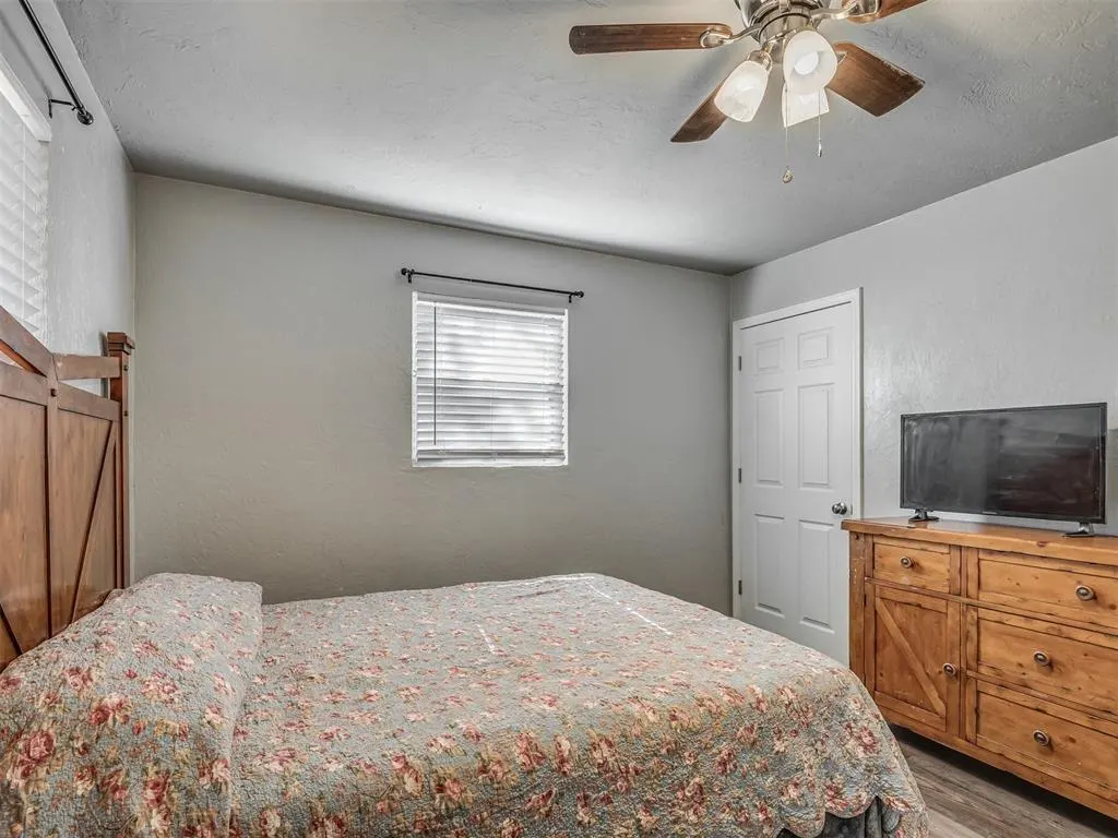 Photo 19 — 990936 S Candlewood Lane, Wellston, OK 74881