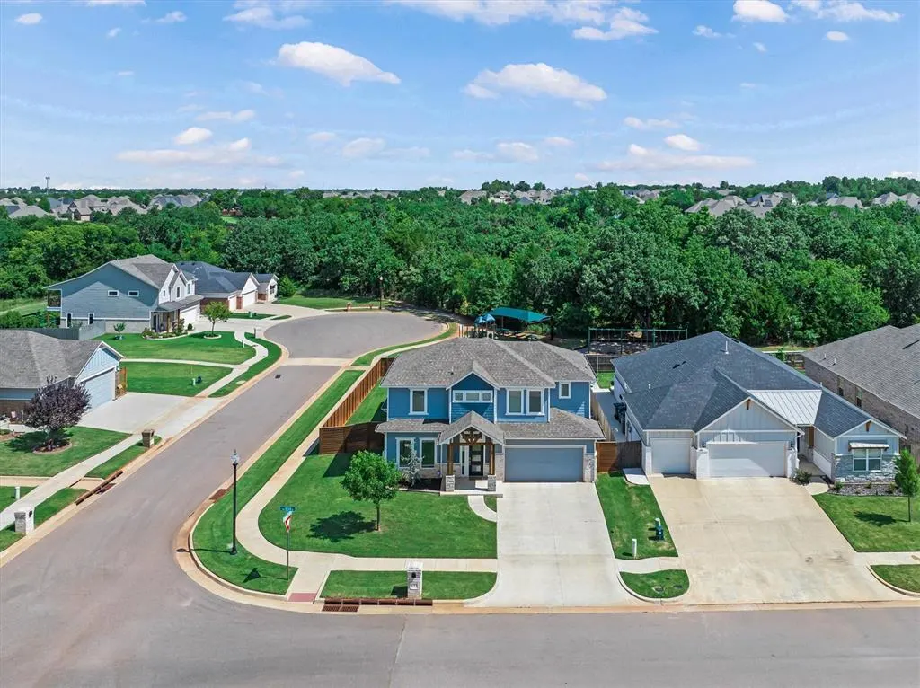 Photo 6 — 633 NW 183rd Street, Edmond, OK 73012
