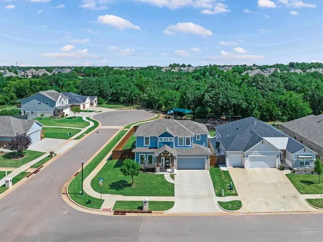 Photo 6 — 633 NW 183rd Street, Edmond, OK 73012