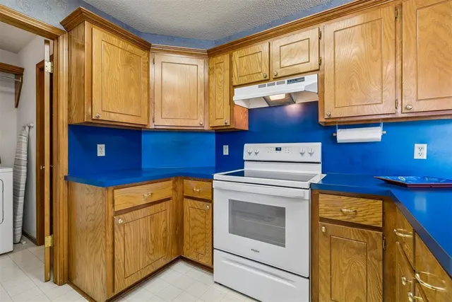 Photo 7 — 9206 S Bryant Terrace, Oklahoma City, OK 73160