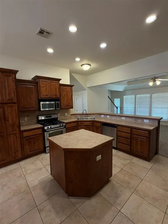 Photo 3 — 2721 W Quinton Street, Broken Arrow, OK 74011