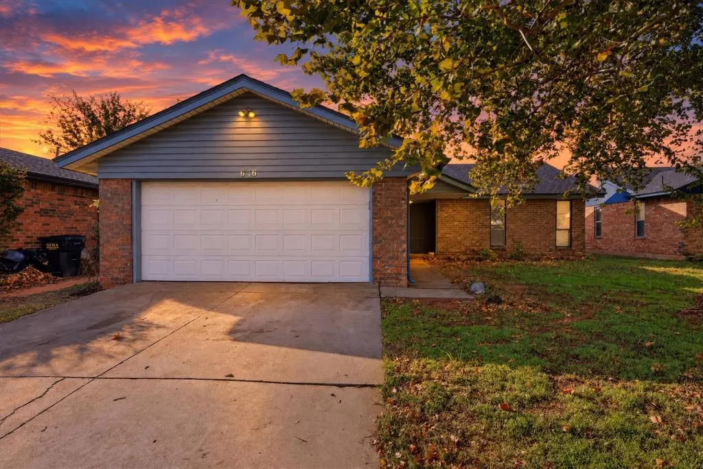 Front exterior — 646 W Linden Drive, Mustang, OK 73064