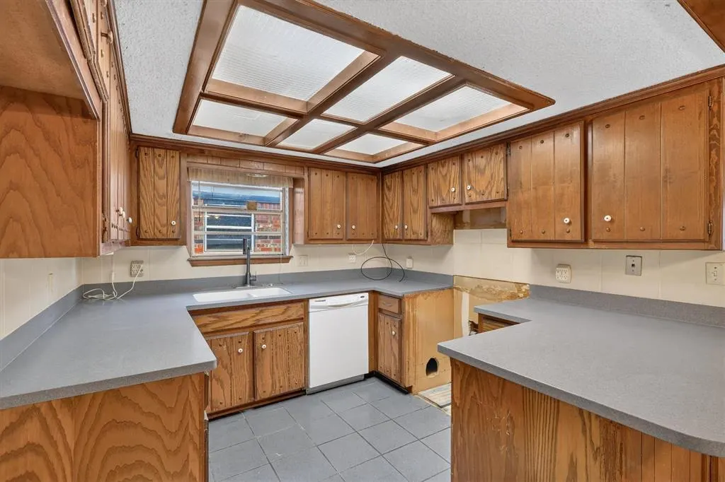 Photo 14 — 646 W Linden Drive, Mustang, OK 73064