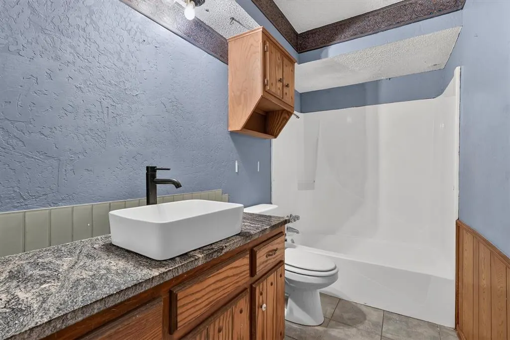 Photo 19 — 646 W Linden Drive, Mustang, OK 73064