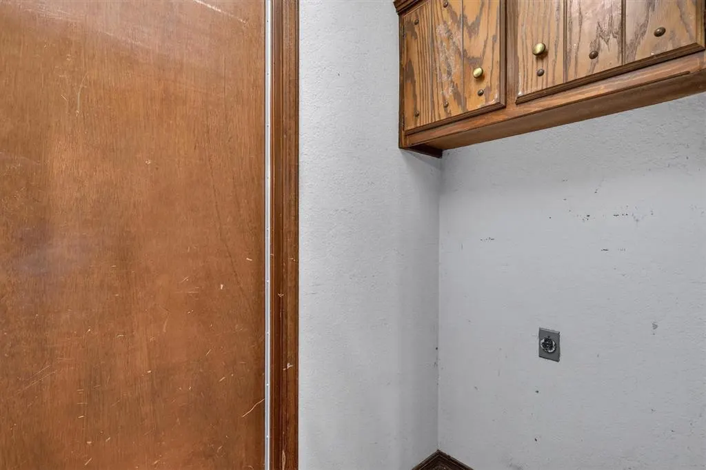 Photo 32 — 646 W Linden Drive, Mustang, OK 73064