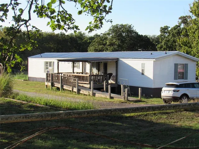 Photo 2 — 37304 Lake Road, Shawnee, OK 74801