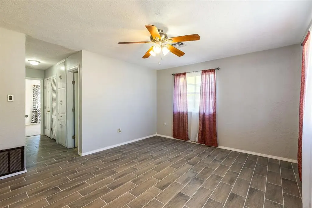 Photo 6 — 526 NW Glendale Drive, Lawton, OK 73507