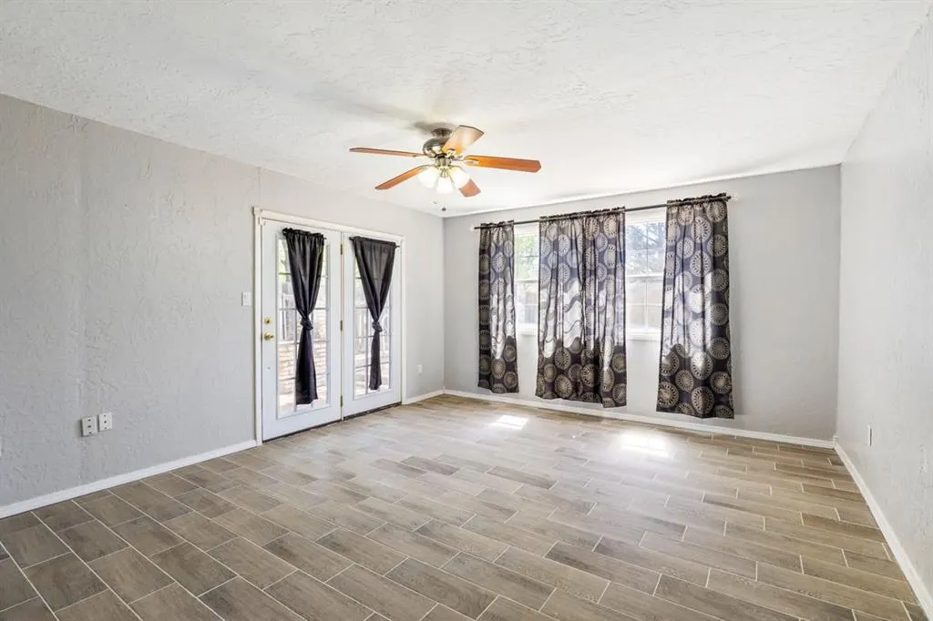 Photo 12 — 526 NW Glendale Drive, Lawton, OK 73507