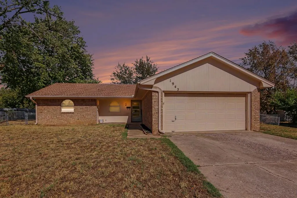 Front exterior — 1945 Beverly Hills Street, Norman, OK 73072