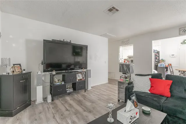 Photo 4 — 421 NW 89th Street, Oklahoma City, OK 73114