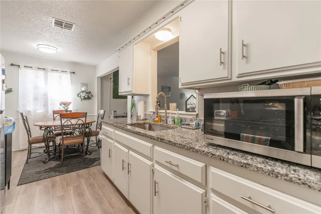 Photo 9 — 421 NW 89th Street, Oklahoma City, OK 73114