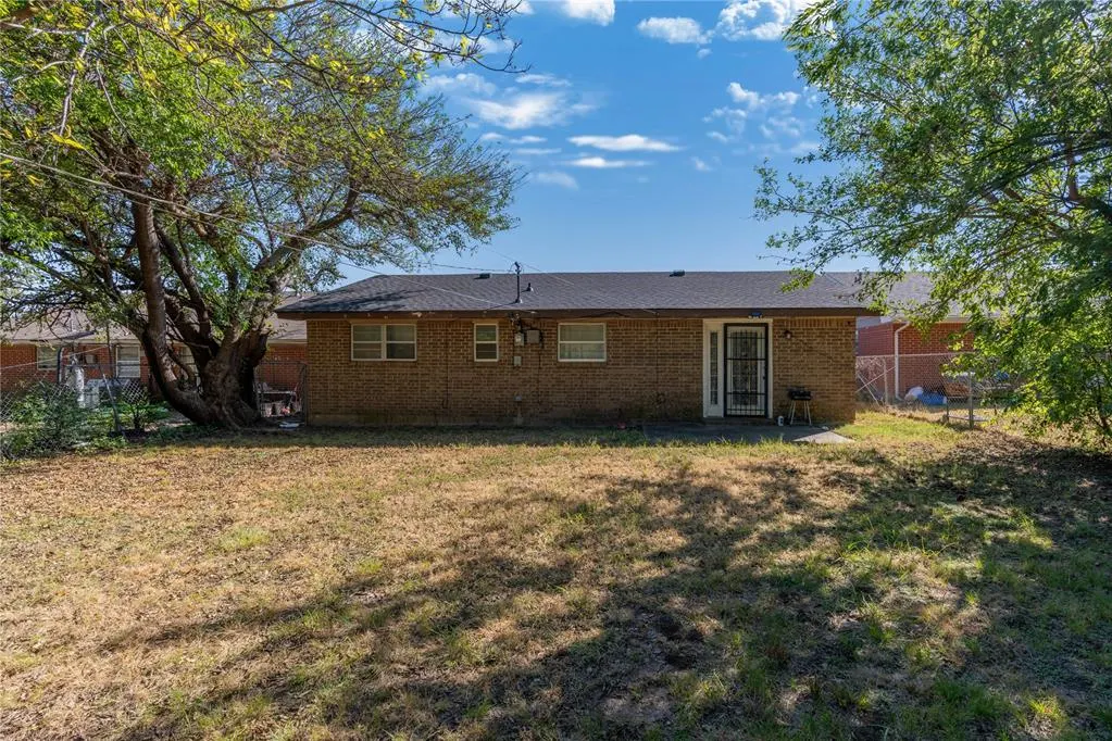Photo 23 — 421 NW 89th Street, Oklahoma City, OK 73114