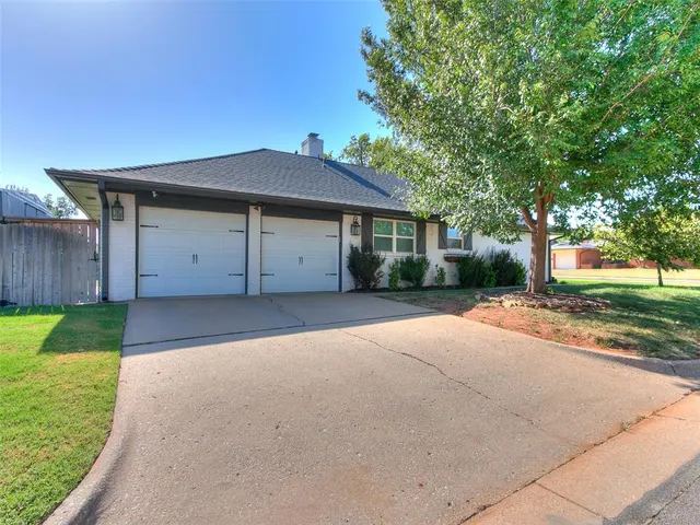 Photo 6 — 2316 NW 45th Street, Oklahoma City, OK 73112