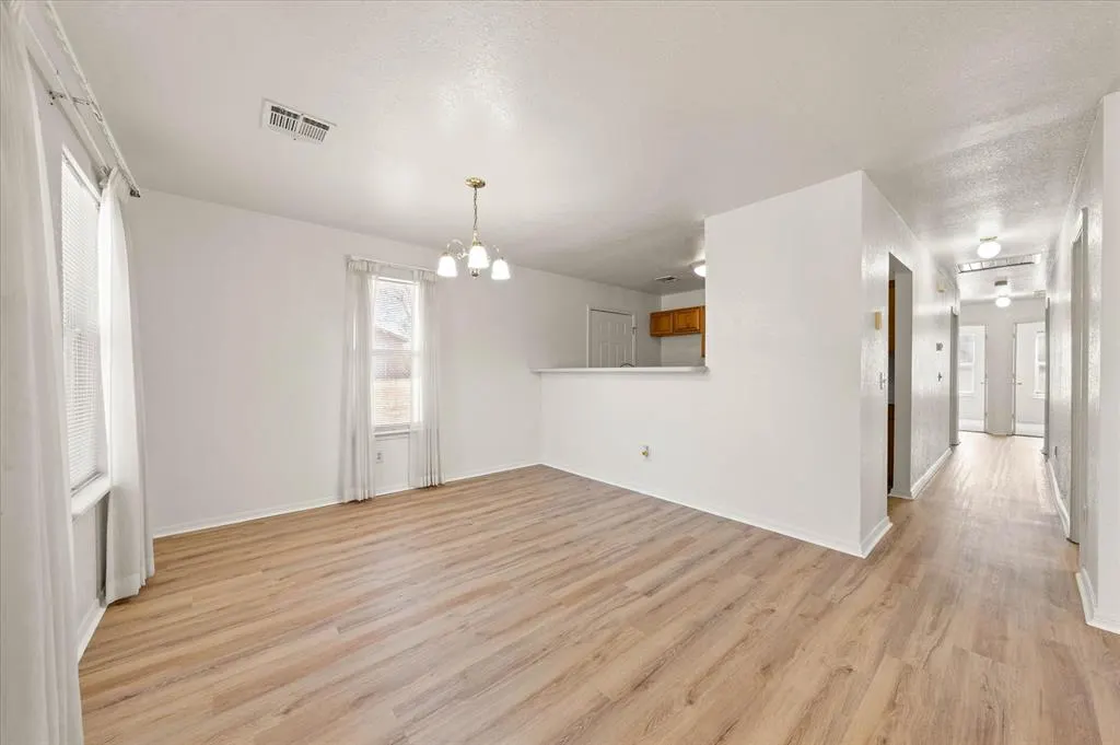 Photo 7 — 812 SE 19th Street, Oklahoma City, OK 73129