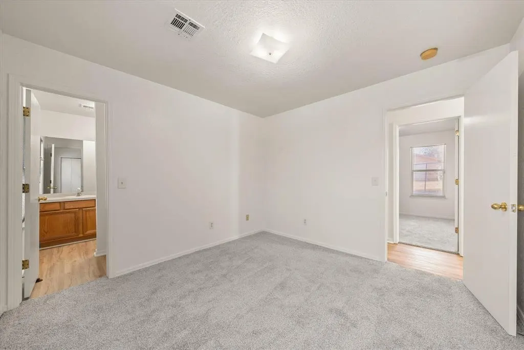 Photo 16 — 812 SE 19th Street, Oklahoma City, OK 73129