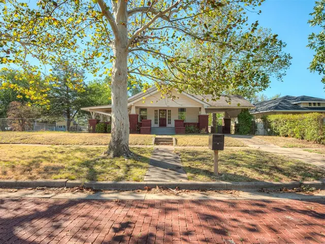 Photo 2 — 424 W Adams Street, Purcell, OK 73080