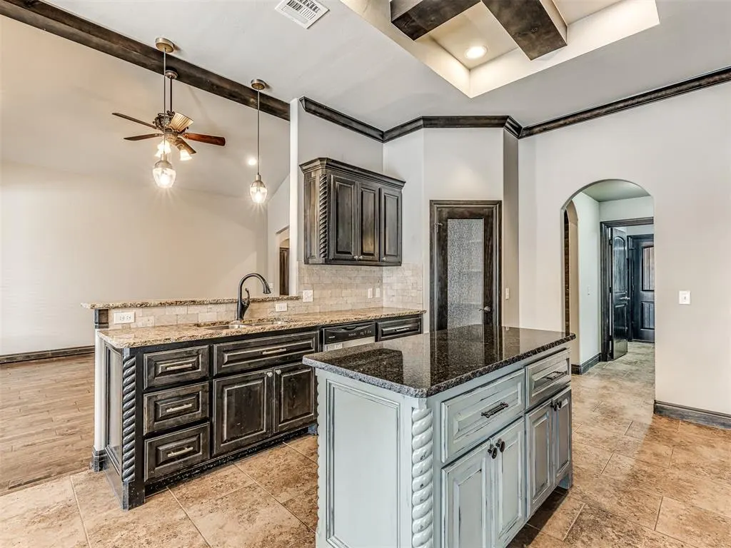 Photo 8 — 13609 Gentry Drive, Oklahoma City, OK 73142