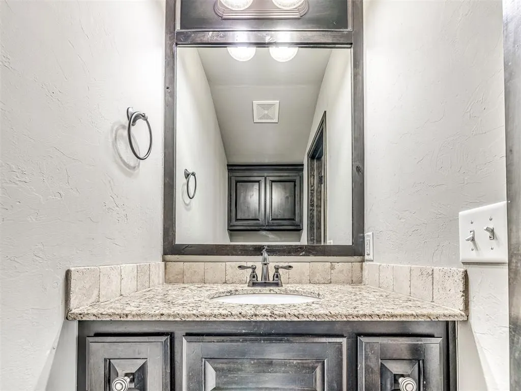 Photo 28 — 13609 Gentry Drive, Oklahoma City, OK 73142
