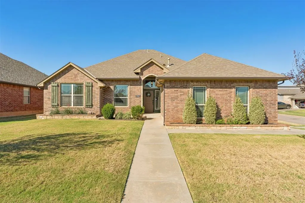Front exterior — 15925 Burkett Circle, Edmond, OK 73013