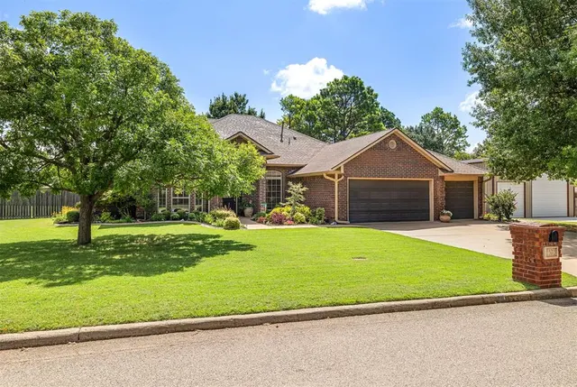 Photo 2 — 1103 Woodbrook Drive, Purcell, OK 73080