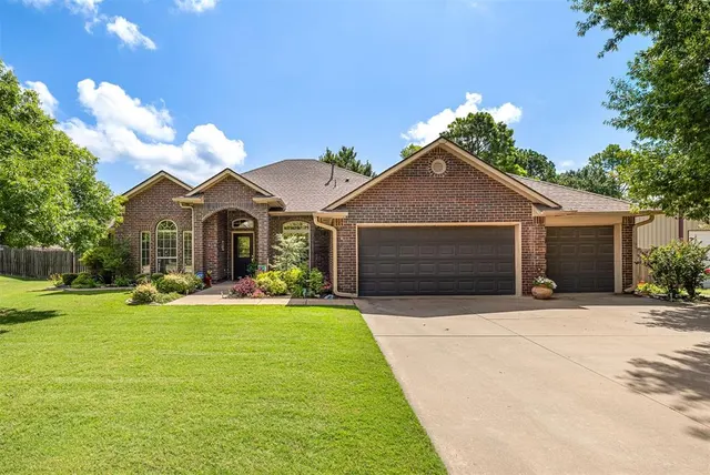 Photo 3 — 1103 Woodbrook Drive, Purcell, OK 73080