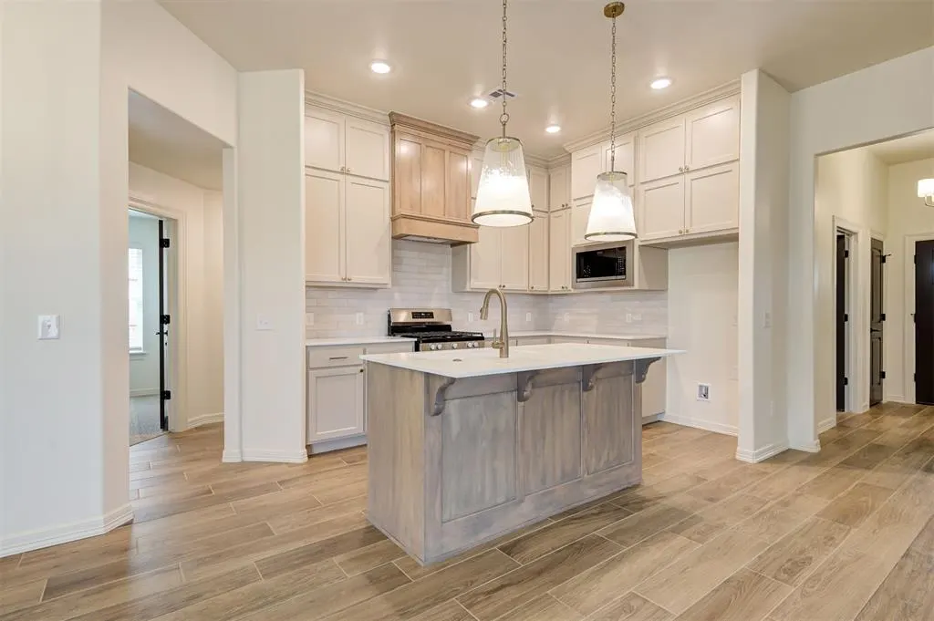 Photo 6 — 4233 Overlook Pass, Edmond, OK 73025